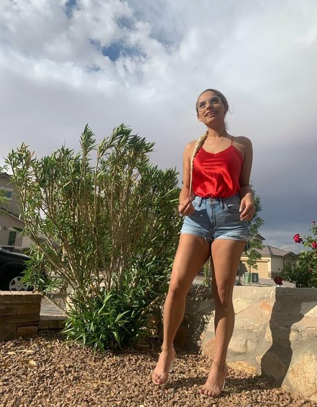 Desire Negro star porn photos