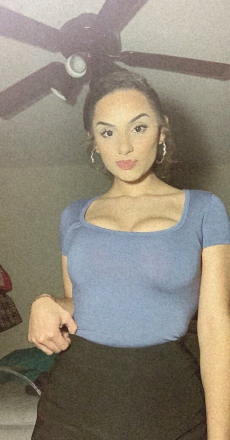 Desire Negro porn model picture