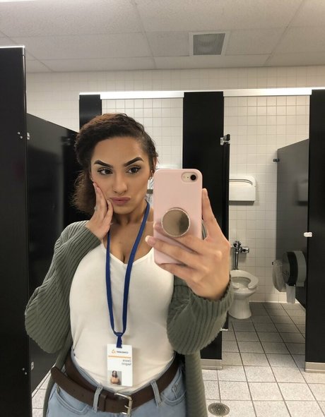 Desire Negro model top pictures