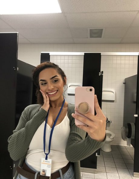 Desire Negro model pornographic pictures