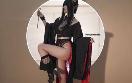 Hokunaimeko model adult pic