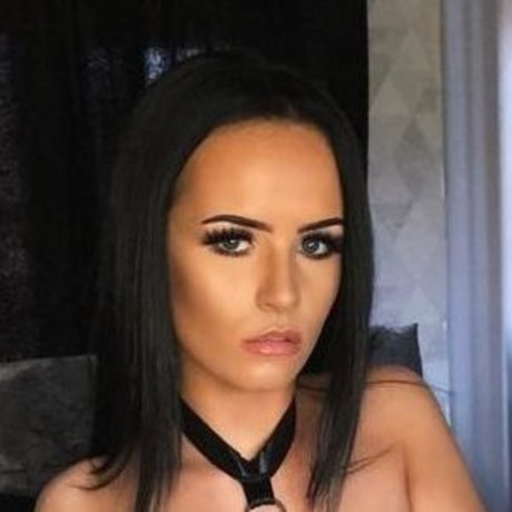 Courtney Young sex model galleries