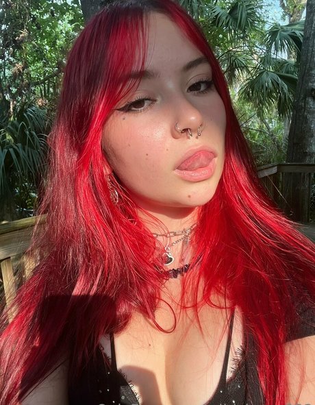 wildcherry222 beautiful model pic