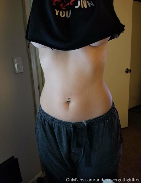 undercovergothgirlfree porn model images