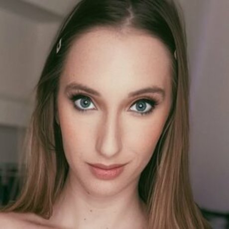 Trixie Fox best actress pictures