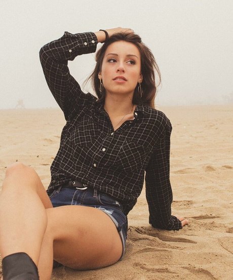 Serena Mello pretty pornstar image