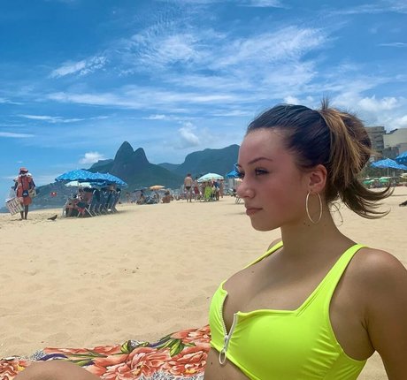 Serena Mello sexy model archive