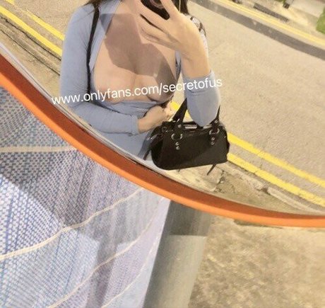 Secretofus naked model pic