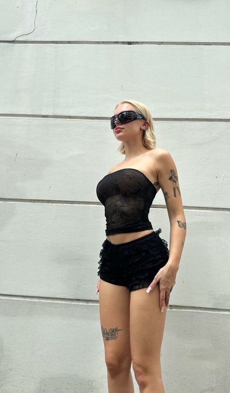 female popular onlyfans pornographic galleries