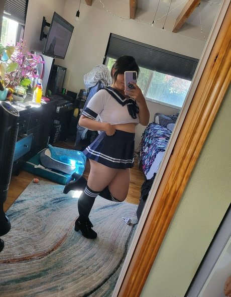 kiwiisbored pornographic model picture