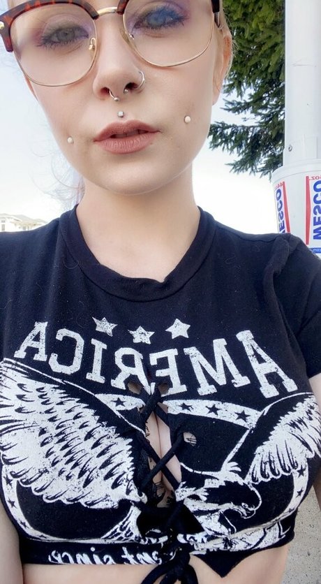 dabbingdarlin420 beautiful actress pics