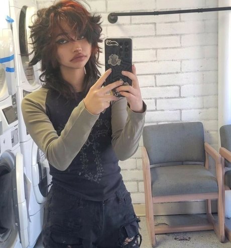 kinsathic sex model galleries