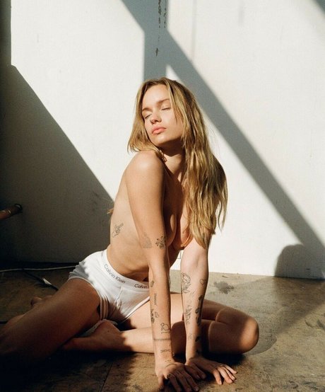 old young lesbian onlyfans pretty picture