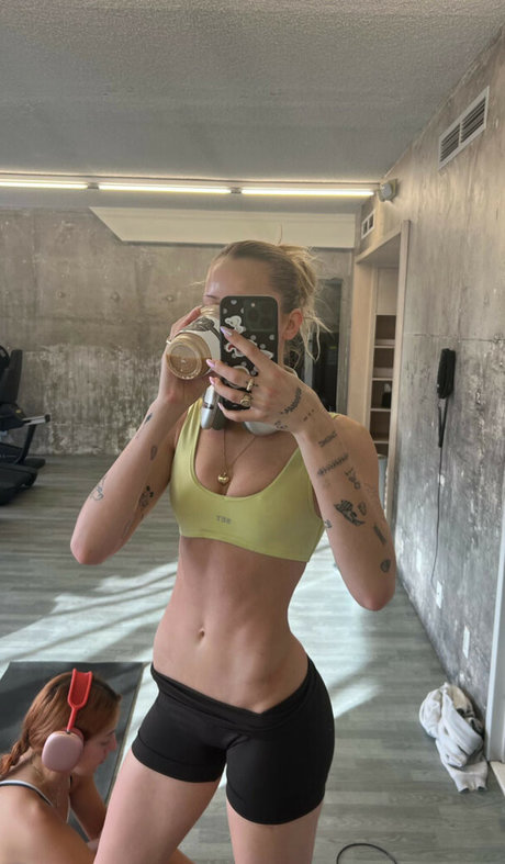 Lindsay Vrckovnik Linmick best star gallery