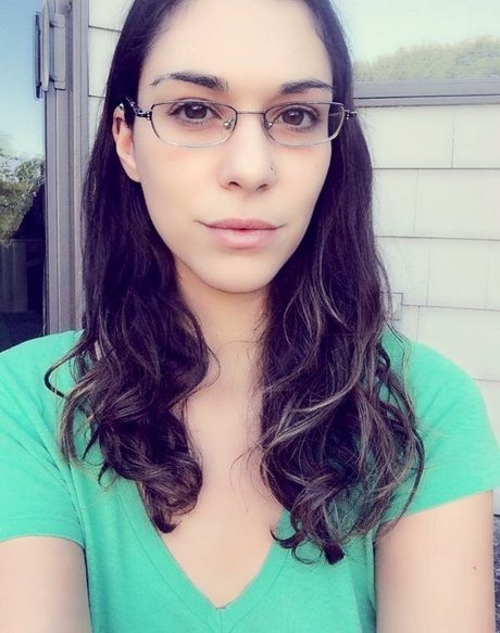 adrienneadora pornstar erotic photo