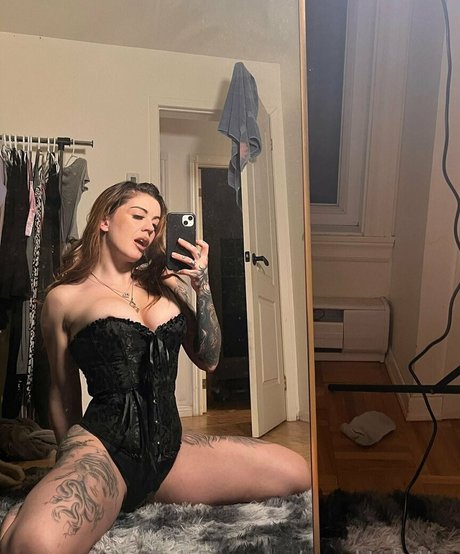 naughty batter star nude picture