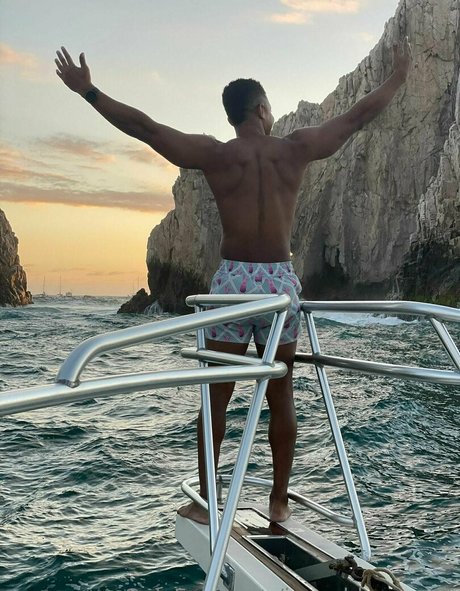 jaxonblaquexxx erotic model image