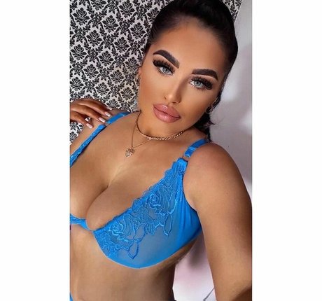 Rosie May xxx model photos