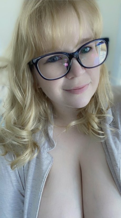 raven onlyfans hot naked picture