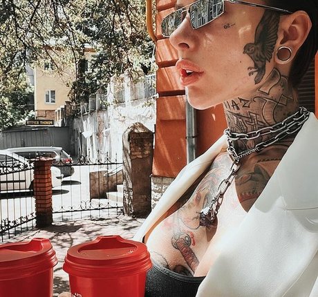 steph paul pornstar top picture