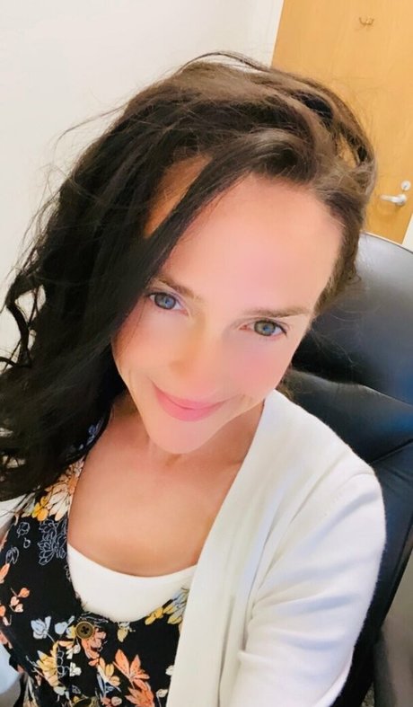 lilrosiedoll star exclusive photo