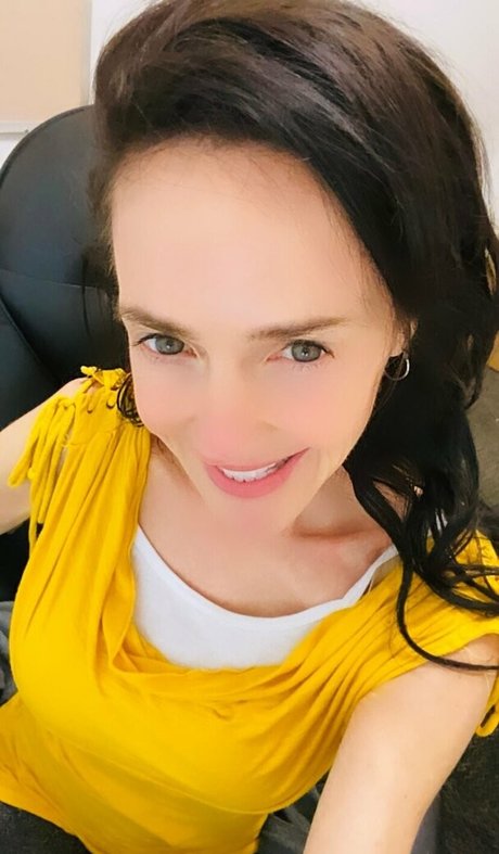 lilrosiedoll hot star photos