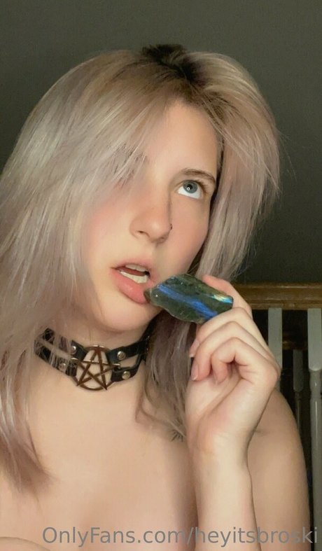 HeyItsBroski model sex archive