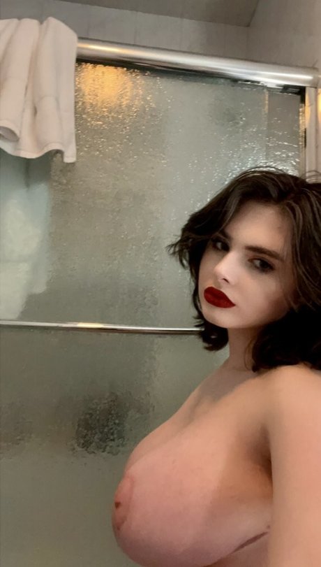 Auroramalak exclusive model pic