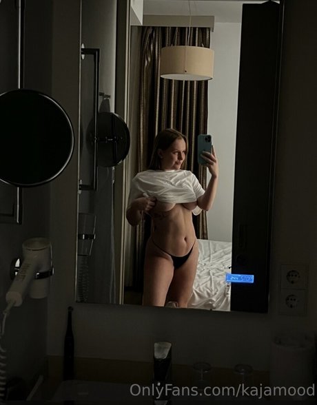 ebony squirt onlyfans nude pic