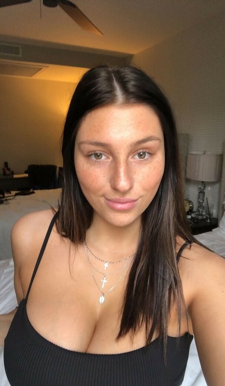 Abbey Wilson porn actress pics