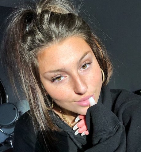 Abbey Wilson pornstar free galleries