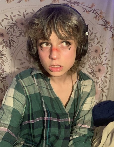 Cd Bell star high quality photos