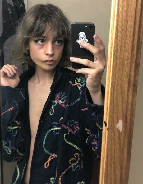 Cd Bell art star pic