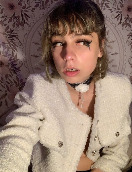 Cd Bell adult model photos