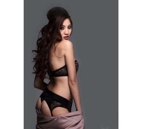 extreme onlyfans naked picture