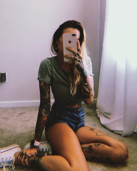 18 nude onlyfans art nude images