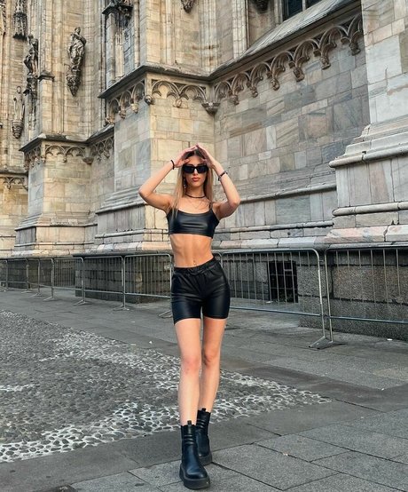 Klea Brahimi art pornstar picture