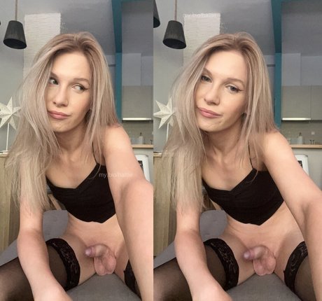 Hattie Bardot model top pic