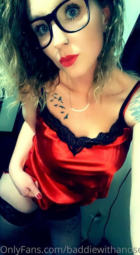 asian feet onlyfans top picture