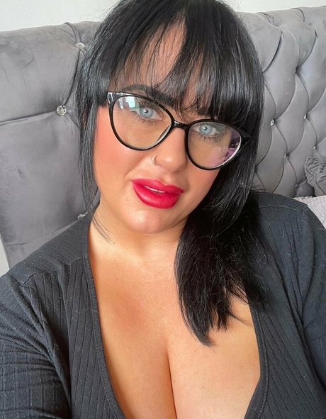 deleteduser20233 sexy actress img