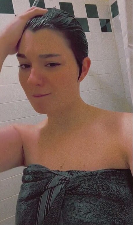 Casey Lee Williams star hd pics