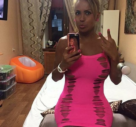 fansly onlyfans free photo