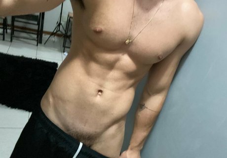 british blonde onlyfans beautiful img