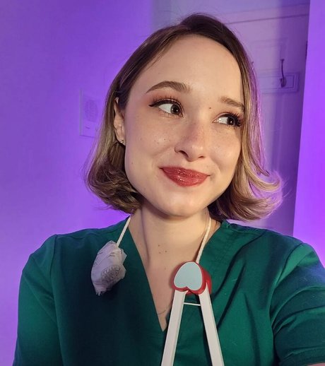 AmyKay ASMR naked model photos