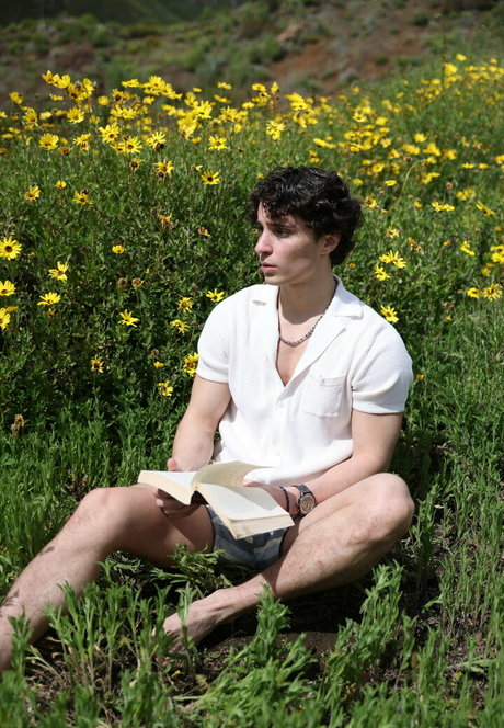 petervigilante nude model img