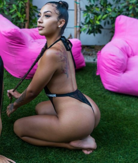 Soph1zzle star nudes pic