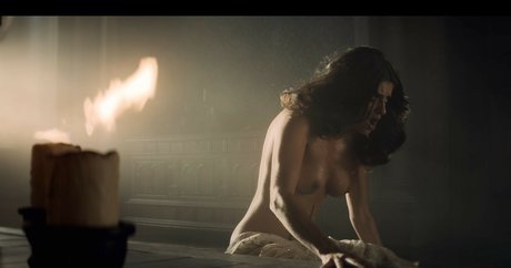 Anya Chalotra model hd photos