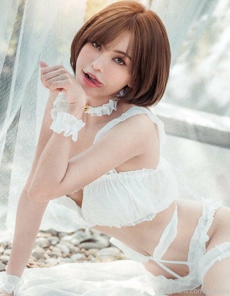 Sutasinee Nokia Sirirak model sexy image