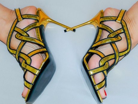 blonde cheerleader onlyfans beautiful nude archive