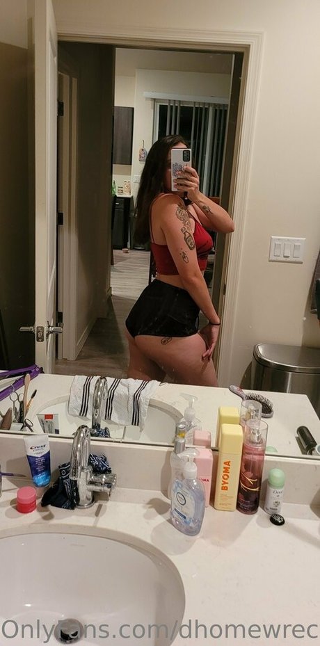 dhomewrecker star nude pictures